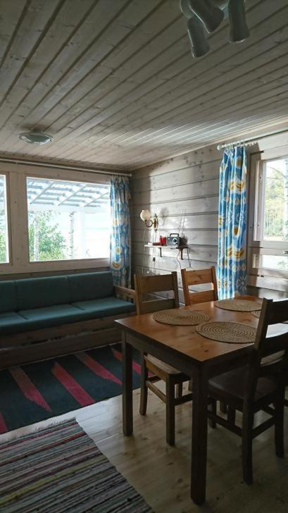 Kuus-Hukkala Hotel Harkala  ภายนอก รูปภาพ
